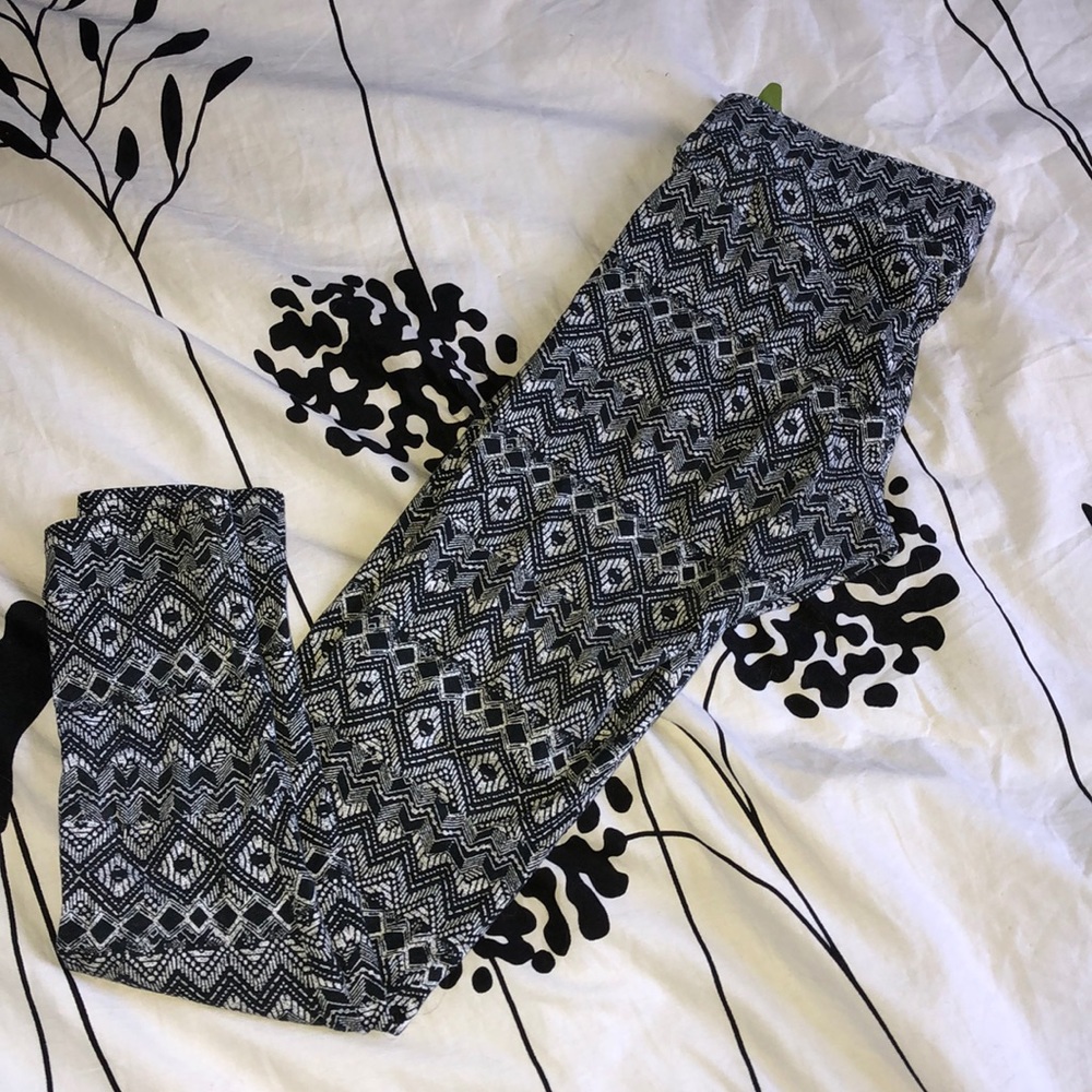 American Eagle Patterned Leggings